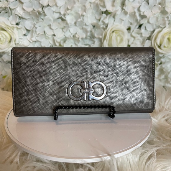 Salvatore Ferragamo Handbags - Like New Ferragamo Wallet w/chain